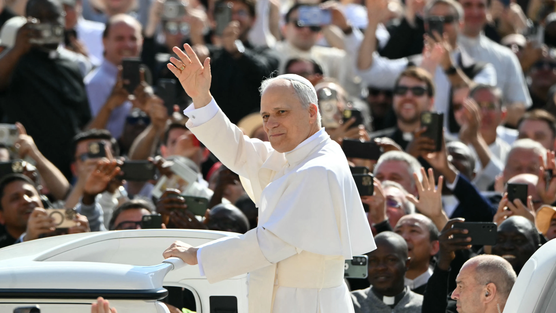Pope Leo XIV holds inaugural Mass at St Peter's Square in front of 250,000  – The Irish Times